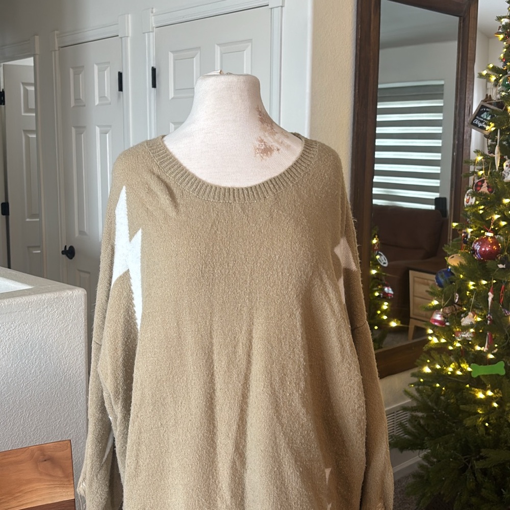 easel Tan Crewneck Sweater with White Star Accents
